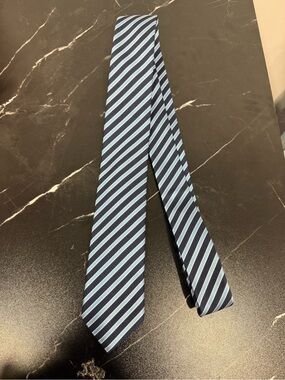 LN Kailong 100% Silk Men’s Striped Tie Necktie Blue Light Blue White